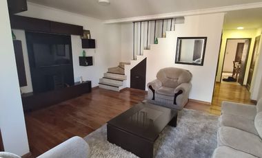 Duplex en Venta sobre C. Urquiza 1400 - 3 Dorm, Cocina Comedor, Living, Doble balcon