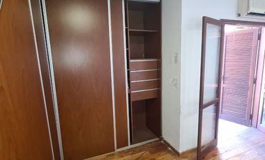 Duplex en Venta sobre C. Urquiza 1400 - 3 Dorm, Cocina Comedor, Living, Doble balcon