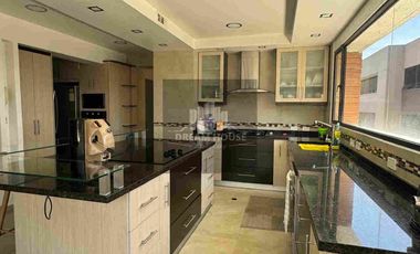 Venta o Renta de Departamento Amoblado, Sector República del Salvador, Quito, Ecuador