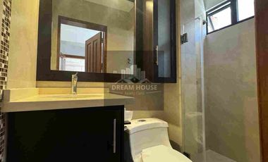 Venta o Renta de Departamento Amoblado, Sector República del Salvador, Quito, Ecuador