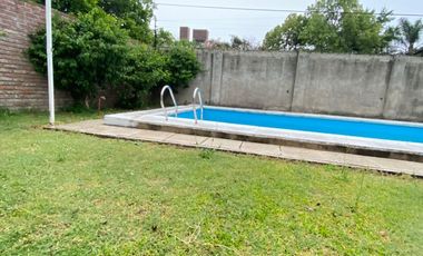 Casa en Cochabamba 4900 - 3 Dorm, 1 Baño, Living, Patio