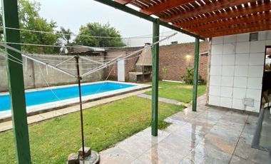 Casa en Cochabamba 4900 - 3 Dorm, 1 Baño, Living, Patio