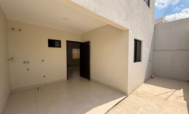 CASA EN RENTA, FRACCIONAMIENTO PRIVADO EL CAMPANARIO