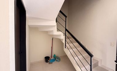 CASA EN RENTA, FRACCIONAMIENTO PRIVADO EL CAMPANARIO