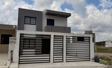 CASA EN RENTA, FRACCIONAMIENTO PRIVADO EL CAMPANARIO