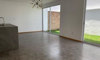 RENTA CASA EN CONDOMINIO JARDÍN Y BALCÓN SANTIAGO MOMOXPAN PUEBLA CAS_4959A PUE/PC