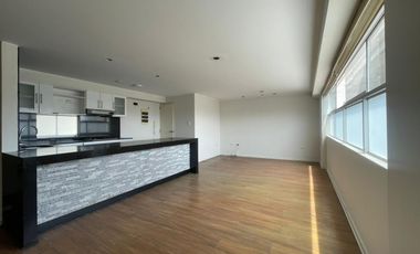 Flat 115 m² en 4to Piso – Urb. Valle Hermoso, Surco