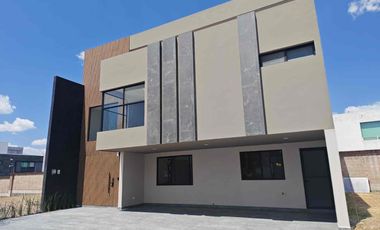 Residencia en Venta Lomas de Angelópolis Parque Dublín, Amplia, Moderna y con Roof Garden