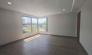 Residencia en Venta Lomas de Angelópolis Parque Dublín, Amplia, Moderna y con Roof Garden