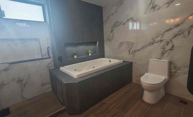 Residencia en Venta Lomas de Angelópolis Parque Dublín, Amplia, Moderna y con Roof Garden