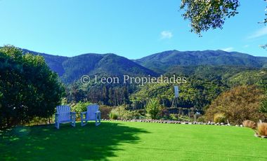 Leon Propiedades vende o arrienda con compromiso de compraventa hermosa casa en condominio, Curacaví.