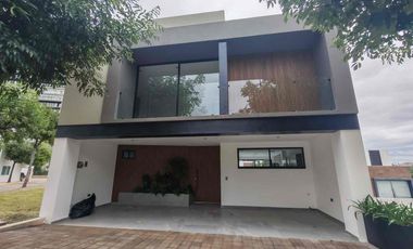 Casa en Venta parque Cuernavaca Lomas de Angelópolis, 3 Recámaras cerca de Chedraui selecto.