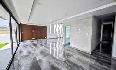 CASA EN VENTA PUERTA GRANDE BOSQUE ESMERALDA ATIZAPAN