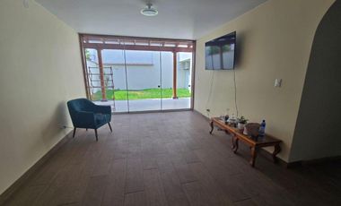 Linda Casa 363 m² *REMODELADA* en La Urb. El Remanso - La Molina