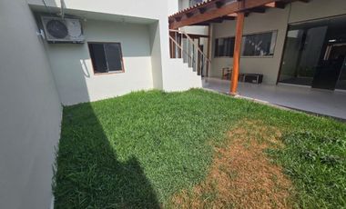 Linda Casa 363 m² *REMODELADA* en La Urb. El Remanso - La Molina