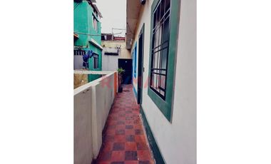 1176537 🏡 Se Vende Casa En Quinta – Av. Argentina (Frente A C.C. Las Malvinas)