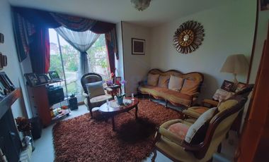 Venta, Casa 3 niveles, patio y parqueadero, La Balsa, Chia