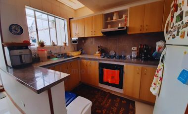 Venta, Casa 3 niveles, patio y parqueadero, La Balsa, Chia