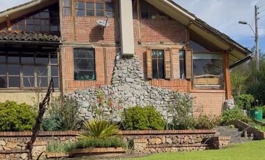 Finca con Casa Rústica  en  Santa Ana – A Solo 45 Minutos de Cuenca Azuay