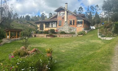 Finca con Casa Rústica  en  Santa Ana – A Solo 45 Minutos de Cuenca Azuay
