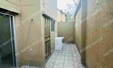 CASA 2 plantas METROPOLIS 2 NO MASCOTAS