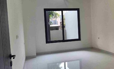 Dijual rumah baru Minimalis Modern  BSD Puspitaloka siap huni
