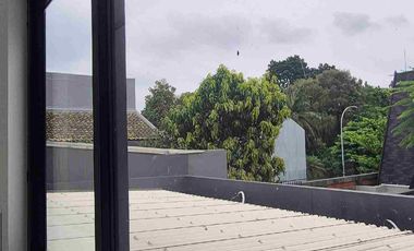 Dijual rumah baru Minimalis Modern  BSD Puspitaloka siap huni