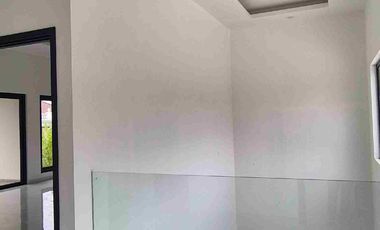 Dijual rumah baru Minimalis Modern  BSD Puspitaloka siap huni