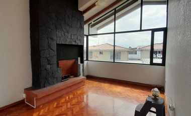 Rento casa independiente en Capelo. Valle de Los Chillos