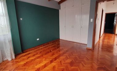 Rento casa independiente en Capelo. Valle de Los Chillos