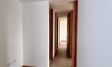 Se renta lujoso apartamento nuevo, exclusivo y central en Pereira.