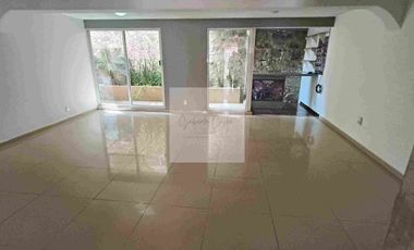 Amplia casa en excelente ubicación en Parque Residencial Coacalco