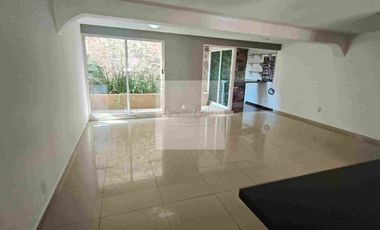 Amplia casa en excelente ubicación en Parque Residencial Coacalco