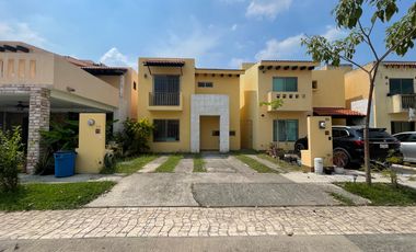 Casa en venta. Fracc. Puerta Magna, Zona Country, Villahermosa Tabasco.