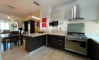 Casa en venta. Fracc. Puerta Magna, Zona Country, Villahermosa Tabasco.