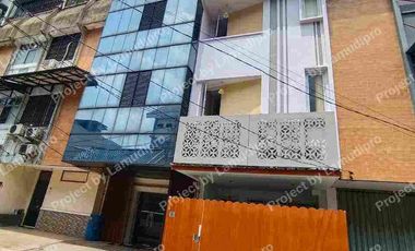 RUMAH KOST DI PUSAT KOTA DEKET MRT JAKPUS