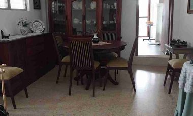 Casa con amplio terreno de 1000 M2 ideal clínica y oficinas