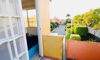 CASA CON TERRENO EXCEDENTE EN ESQUINA UBICADA EN LAS GARZAS