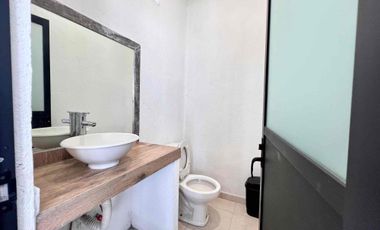 CASA EN RENTA CON ALBERCA Y JARDÍN PROPIO