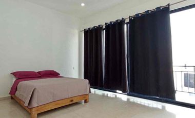 CASA EN RENTA CON ALBERCA Y JARDÍN PROPIO