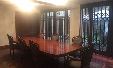 Venta casa en san borja Frente parque...excelente para  constructor