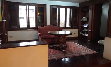 Venta casa en san borja Frente parque...excelente para  constructor
