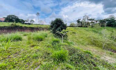 Vendo o permuto Lote con escritura propia e Independiente en Pereira