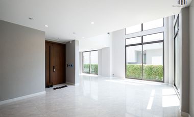 Selling at a Loss! Units at this price are no longer available!! 5BR 6BA 3-Storey House for SALE at The Gentry Cultivar Rama 9