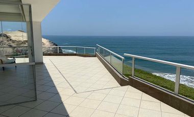 Venta hermosa casa sobre el mar en Playa Misterio