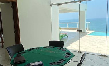 Venta hermosa casa sobre el mar en Playa Misterio