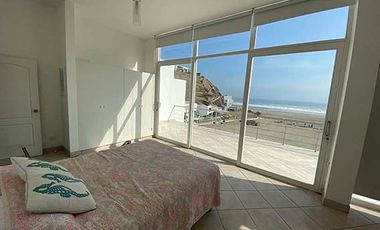 Venta casa en 1ra fila Playa Misterio