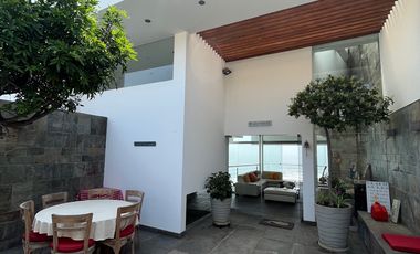 Venta linda casa en acantilado Playa Misterio