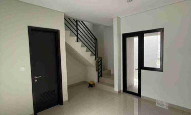 DiSewa Rumah Baru Lokasi Summarecon Crown Bekasi Nego Sampai Deal