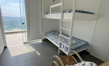 Lindisima casa en venta en acantilado en Playa Misterio